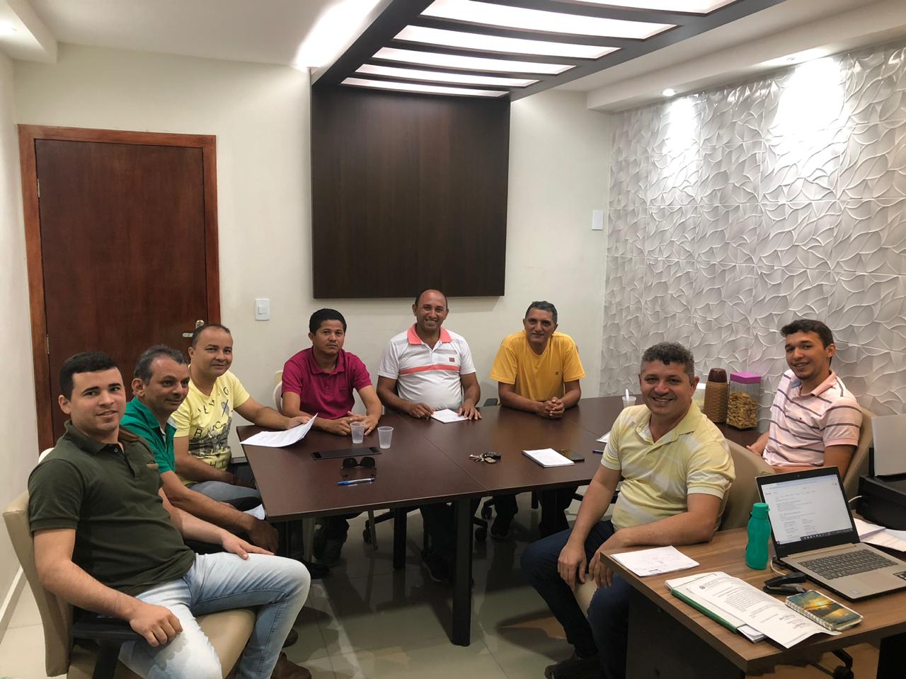 Reunião das Comições para discutir emenda ao projeto de lei 009/2019.