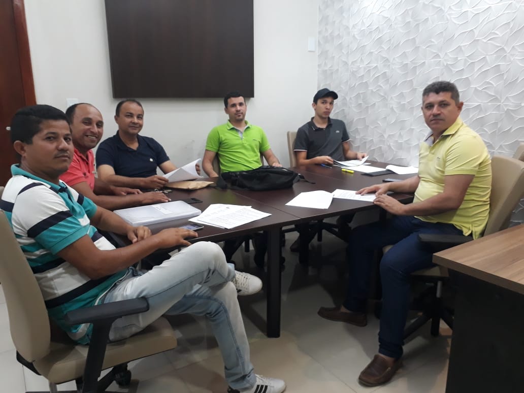 Reunião das Comissões para discurtir projetos.